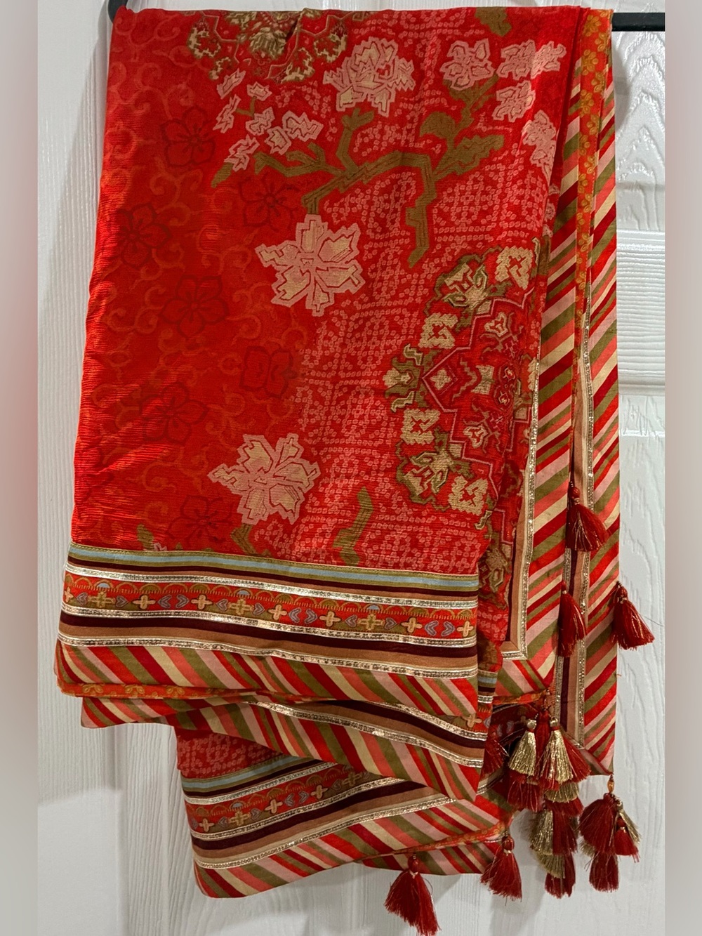 Beautiful Red & Gold Indian/South Asian Dupatta ❤️✨